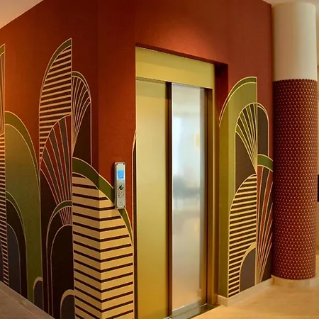 شقة Charming With Terrace By The Sea