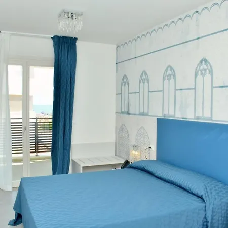 Apartament Charming With Terrace By The Sea *