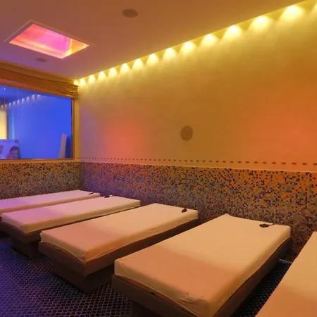 Charming With Terrace By The Sea شقة بيبيوني