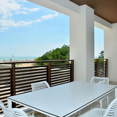 Apartament Charming With Terrace By The Sea *